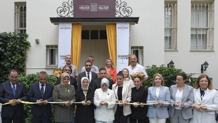 Kalyon Kültür’ün Yeni Sergisi ‘Güneşin Kıyısı’ Sanatseverlerle Buluştu