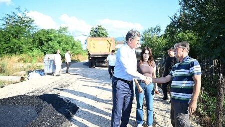 Kartepe’de Yol Seferberliği Sürüyor