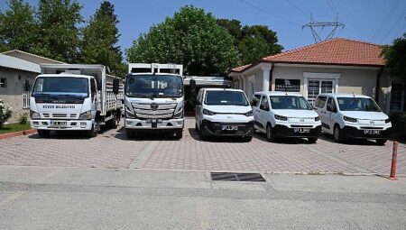 Kemer Belediyesi araç filosunu güçlendirmeye devam ediyor