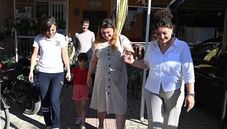 Kemer’de anne adaylarının yol arkadaşı: Anne Taksi
