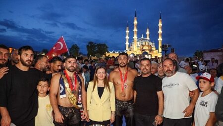 Kırkpınar’a Antalya Büyükşehir Belediyesi damga vurdu
