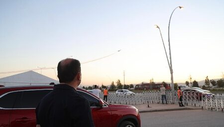 Başkan Altay, Konya Bilim Festivali’nde Türk Yıldızları’nın Muhteşem Gösterisini Vatandaşla Birlikte İzledi
