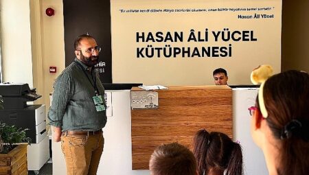 Çocuklar, Hasan Âli Yücel Kütüphanesi’nde gökyüzüne yolculuk yaptı