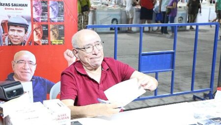 Edremit Kitap Fuarı’nda beşinci gün;  Demokrasi, tarih, edebiyat ve tiyatro aynı sahneye taşındı