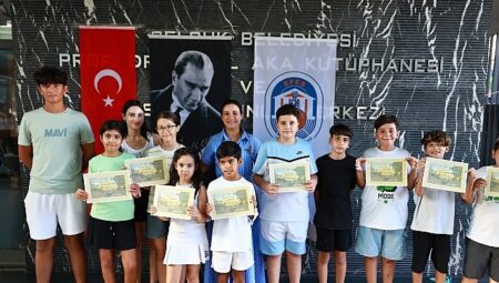 Efes Selçuklu çocuklar yaz okulunda teknolojinin dilini öğrendi