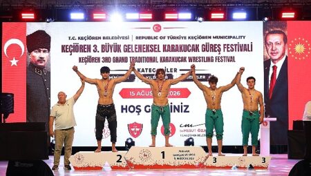 Keçiören’de Karakucak Güreşi coşkusu yaşandı, pehlivanlar ödüllerine kavuştu