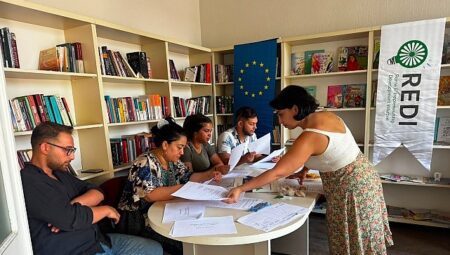 Konak’ta Roman gençlere CV ve kariyer yönetimi eğitimi