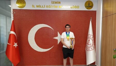 Singapur’dan İzmir’e Dünya İkinciliği Gururu