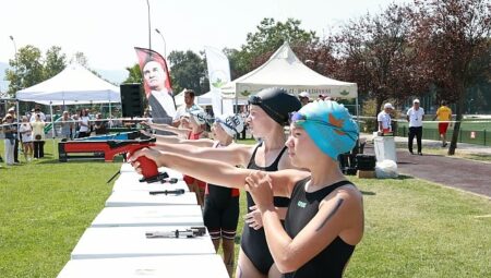 Triathle Yarışları Osmangazi’de Nefes Kesti