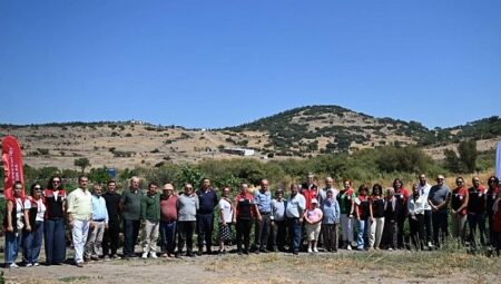 Yamanlar Tarla Domatesi Tarla Günü’nde Üreticilerle Buluştu