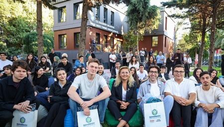 Bakırköy’de gençlerin üniversite başarısı kutlandı