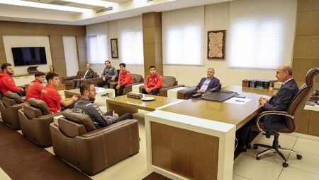 Başkan Pekyatırmacı, Selçuklu Belediyespor Kulübü’nün Derece Yapan Sporcularını Ağırladı