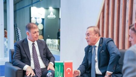 Başkan Tugay’dan İtalya’da Marble İzmir temasları