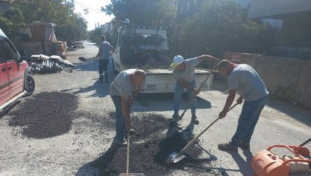 Burhaniye’de Yol, Altyapı ve Aydınlatma Çalışmaları Sürüyor