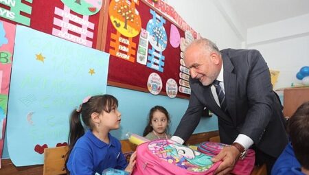 Canik’te Tüm Öğrenciler Çanta ve Kırtasiye Setlerine Kavuştu