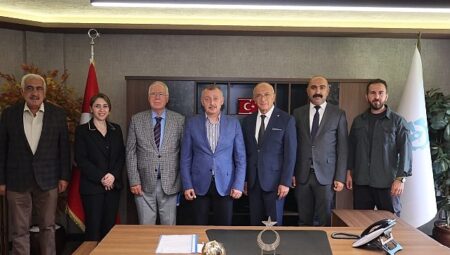 Cem Vakfı, teşekkür için Başkan Büyükakın’a geldi
