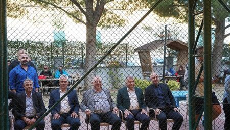 Edremit Belediyesi Cumhuriyet Kupası Halı Saha Turnuvası başladı