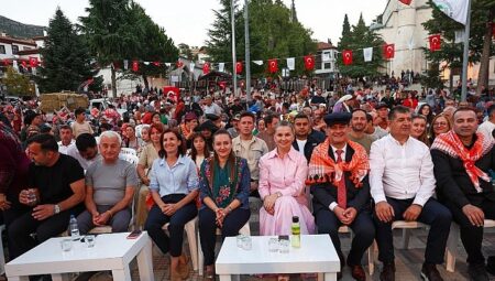 Elmalı’da 12. Temsili Yörük Göçü gerçekleştirildi