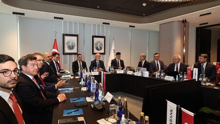 Halkbank, Üçüncü Halka Arz İçin Yatırımcılarla Buluştu