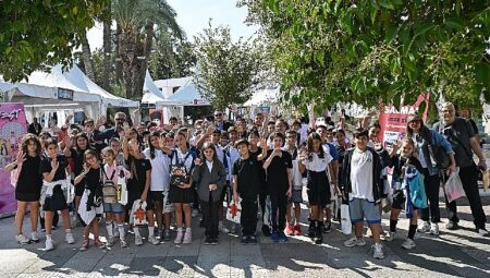 İZKİTAP’ta edebiyat ve kitaplarla dolu buluşmalar sürüyor