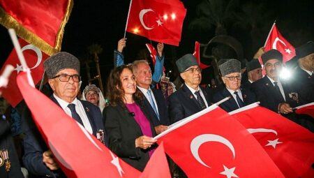 Karşıyaka kahraman gaziler için yürüyecek