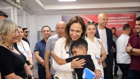 Karşıyaka’da çocukların sesi korolarda yükselecek