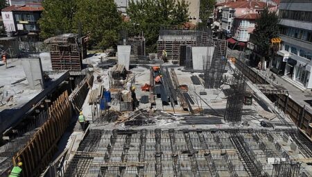Katlı Otopark Hızla Yükseliyor