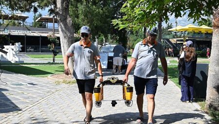 Kemer koylarında “Çöp Kapar” ile temizlik çalışmaları başladı