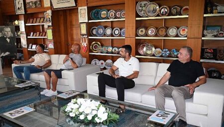 Kemer Su Sporları Derneği’nden Başkan Topaloğlu’na ziyaret