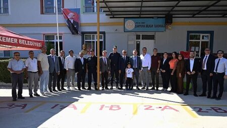 Kemer’de İlköğretim Haftası coşkuyla kutlandı