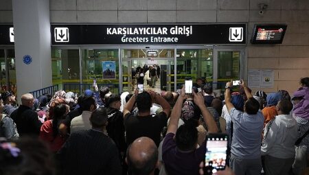 Konya Büyükşehir’in Vefa Umresi’nde İkinci Kafile Umre İbadetini Tamamlayıp Şehre Döndü