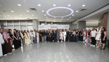 Küçükçekmece Belediyesi yeni eğitim ekosistemi “Enstitü Küçükçekmece”yi tanıttı
