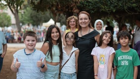 Mutlu Çocuklar Sokağı’nda eğlence devam ediyor