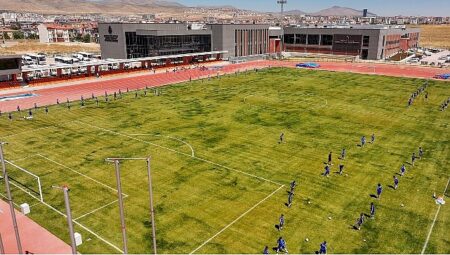 Sporcu Seçme ve Yetiştirme Merkezi misafirlerini ağırlamaya devam ediyor