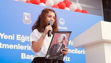 Üsküdar’da Yeni Eğitim Döneminin İlk Ders Zili Çaldı