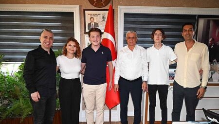 Antalya Bisiklet Sevenler Spor Kulübü’nden Başkan Topaloğlu’na ziyaret