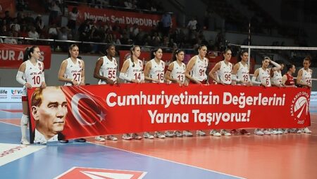 Aras Kargo Spor Kulübü, Sultanlar Ligi’nde Cumhuriyet Bayramı Coşkusunu Parkeye Taşıdı