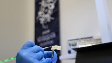 Aydın Büyükşehir Belediyesi Diş Protez Laboratuvarı Hizmetlerine Devam Ediyor