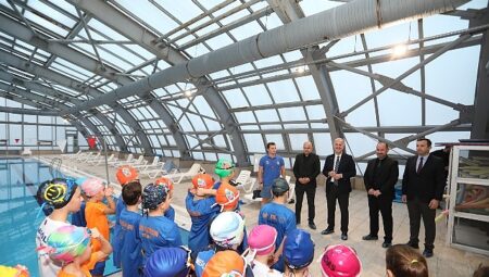Başkan Taban İnegöl Belediyespor’un Yüzme Sporcularıyla Buluştu