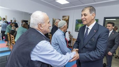 Başkan Tugay, Gaziantep’te sosyal belediyecilik projelerini inceledi