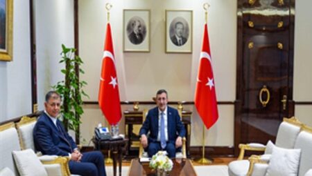 Başkan Tugay’dan İzmir için Ankara’da üst düzey temaslar