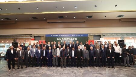 Büyükakın, 12 ilçeden din görevlileri ile bir araya geldi