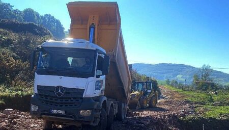 Büyükşehir’den selin izlerini silen yoğun mesai
