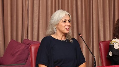 Defne Suman Nilüferli okurlarıyla buluştu