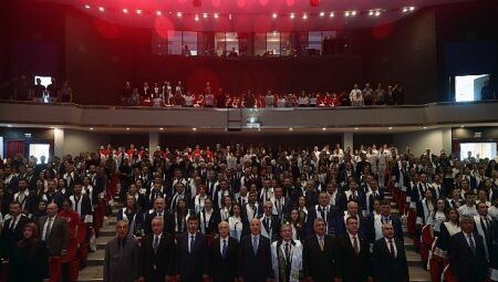 DEÜ’de 2026-2027 Akademik Yılı Coşkuyla Başladı