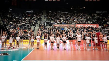 Eczacıbaşı Peron İstanbul, VakıfBank’ı konuk etti