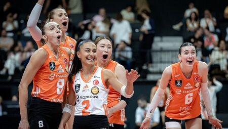 Eczacıbaşı Peron İstanbul’un derbide rakibi VakıfBank