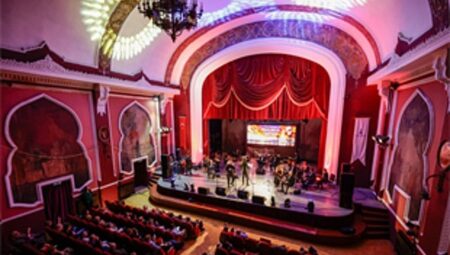 İzmir’de Cumhuriyet Bayramı coşkusu Smyrna Ensemble konseriyle başladı