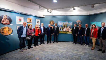 KAÇUV’un “12 Renk, Binlerce Umut” sergisi sanatseverlerle buluştu