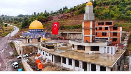 Karamürsel Aksa Camii Büyükşehir’le yükseliyor